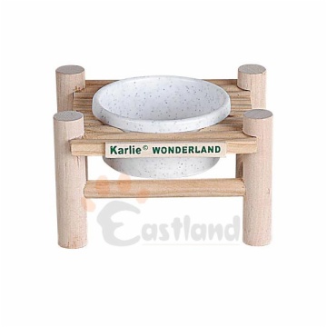 Wooden feeding table