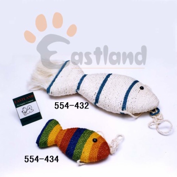 Sisal scratching post with fish shaped